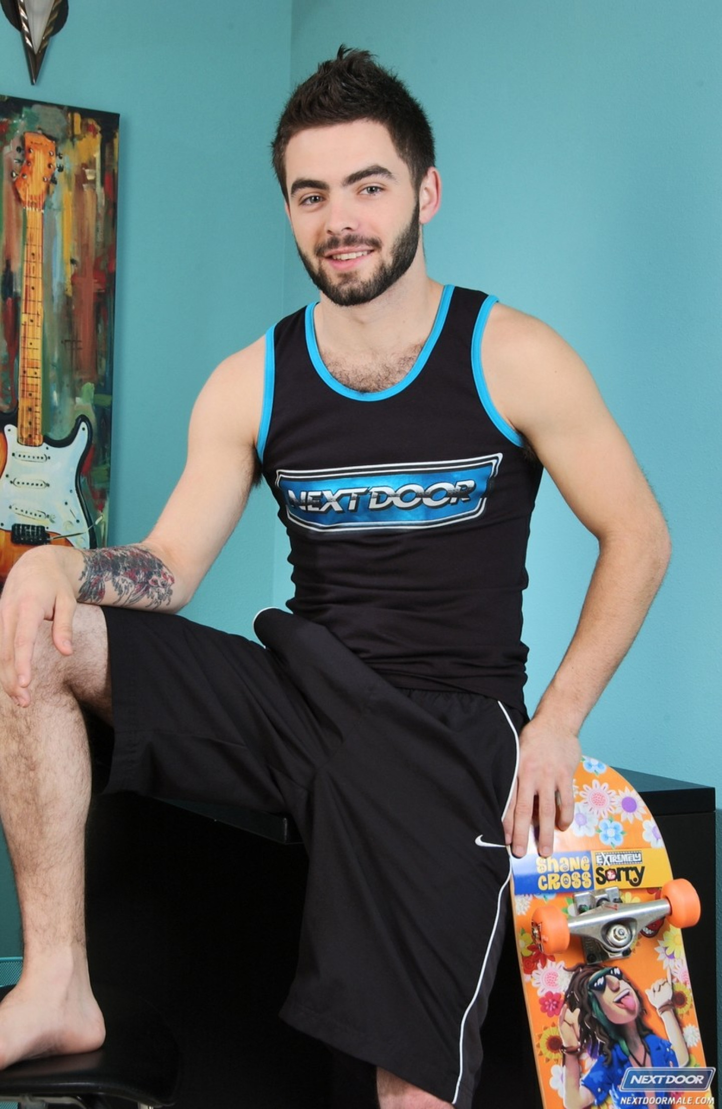 Hairy gay athlete Josh Long stripping naked and wanking his penis -  Pichunter